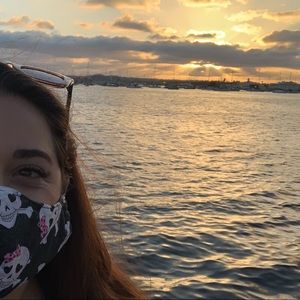 Meet your Posher, Crystal